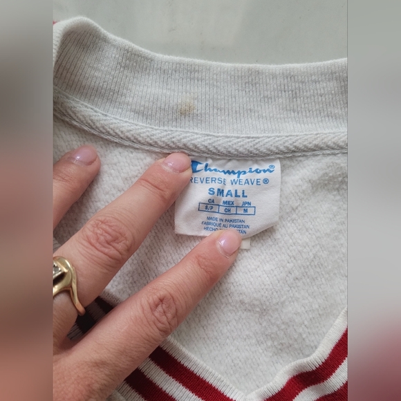 Cute Champion long Sleeves Crop! - Picture 4 of 4